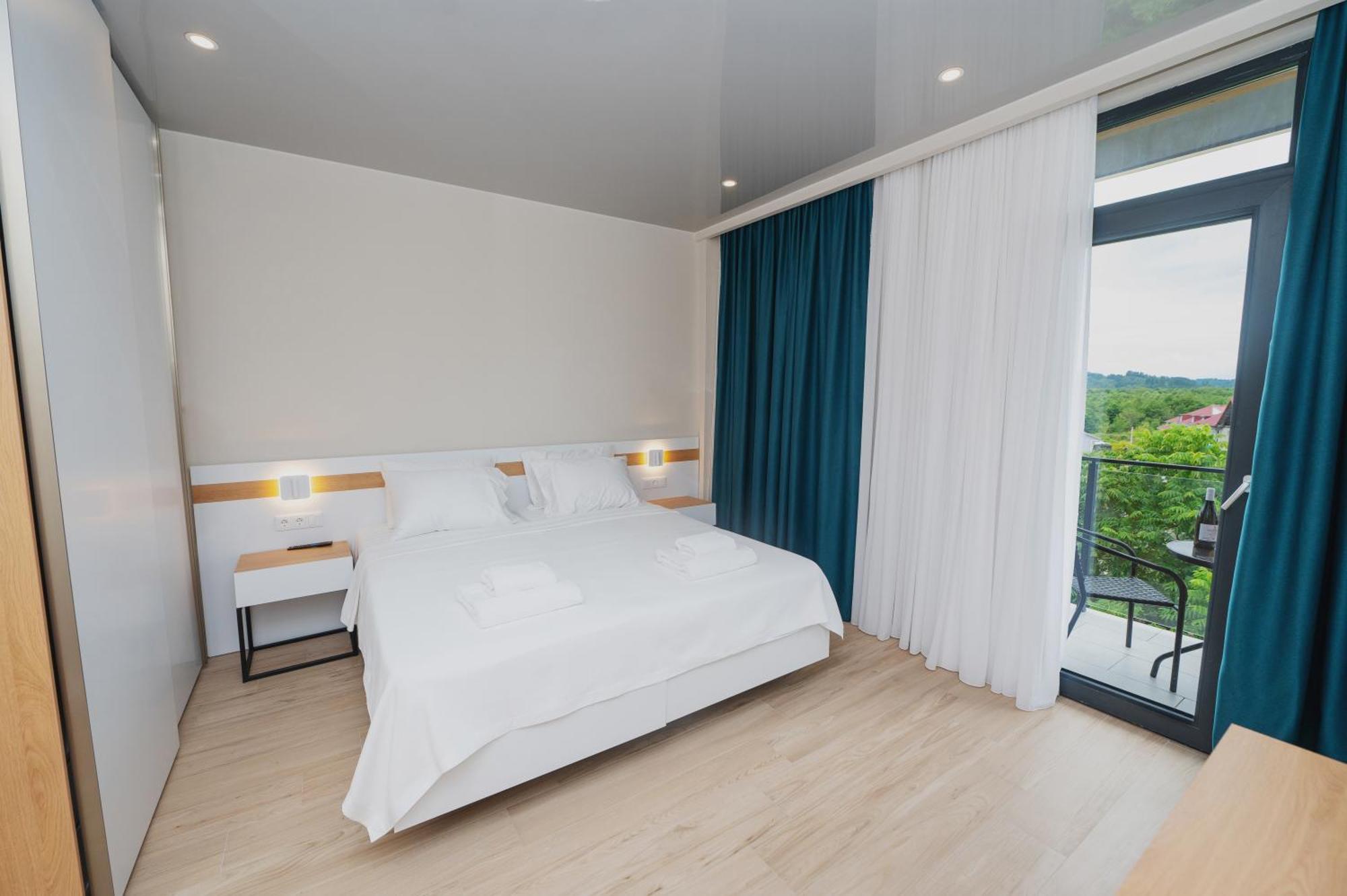 אורקי Ritsa Resort מראה חיצוני תמונה
