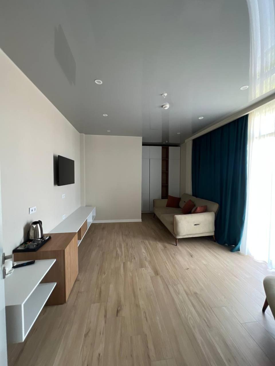 אורקי Ritsa Resort מראה חיצוני תמונה
